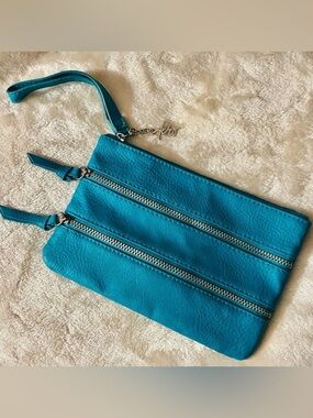 AEROPOSTALE 👛 LK NW 2-COMPARTMENT TURQUOISE BLUE FAUX LEATHER WRISTLET PURSE BAG